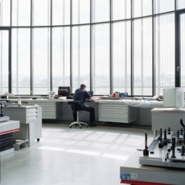 HARTMUT NÄGELE
THE PICTURE TELLS THE STORY