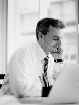 HARTMUT NÄGELE
THE PICTURE TELLS THE STORY