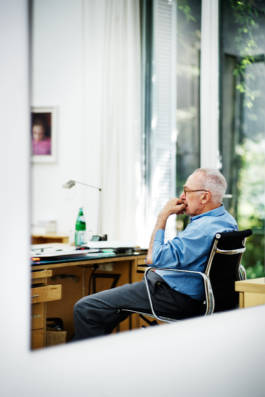 HARTMUT NÄGELE
THE PICTURE TELLS THE STORY