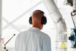 HARTMUT NÄGELE
THE PICTURE TELLS THE STORY