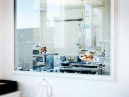 HARTMUT NÄGELE
THE PICTURE TELLS THE STORY