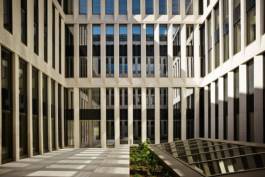 HARTMUT NÄGELE
THE PICTURE TELLS THE STORY