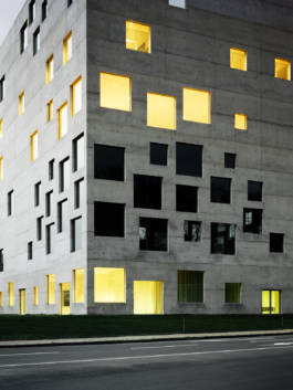 HARTMUT NÄGELE
THE PICTURE TELLS THE STORY