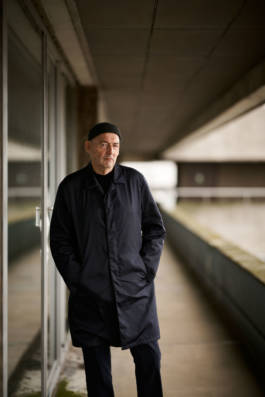 HARTMUT NÄGELE
THE PICTURE TELLS THE STORY